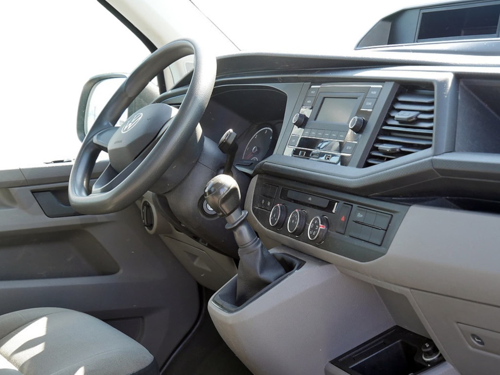 Volkswagen T6.1 Transporter Pritschenwagen Einzelkabine
