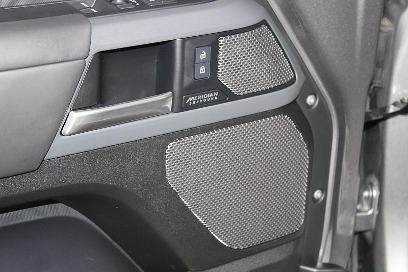 2023 Land Rover Defender X - Photo 19