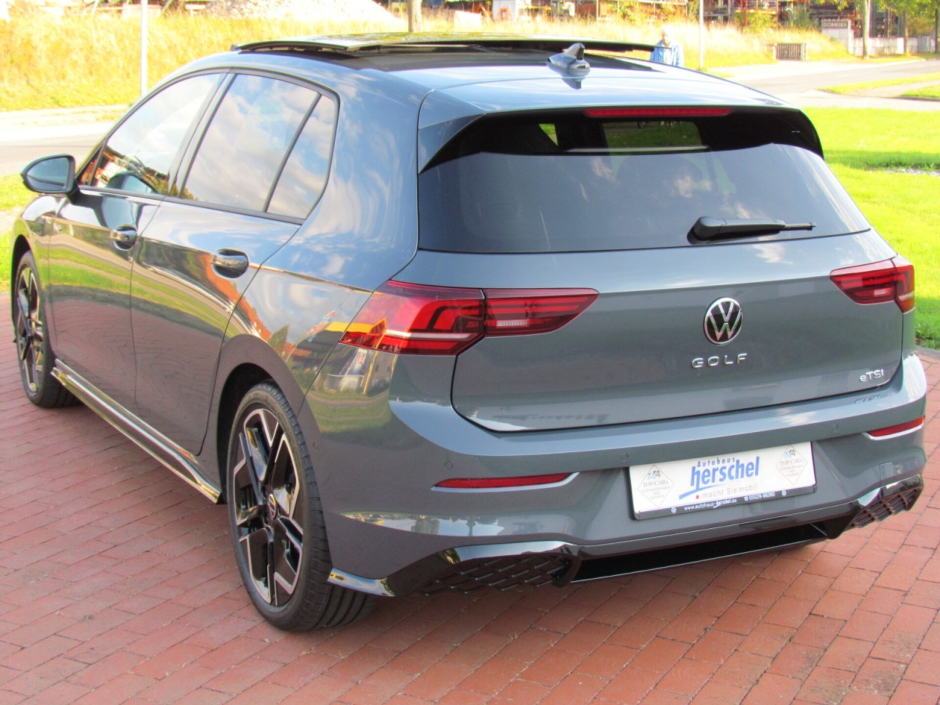 Volkswagen Golf R-Line