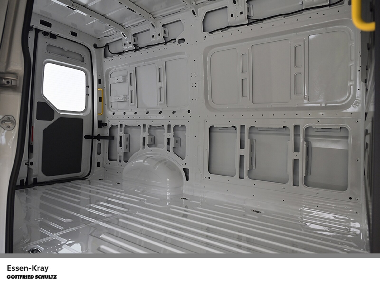 Volkswagen Crafter Kasten mittlerer Radstand – Bild 10