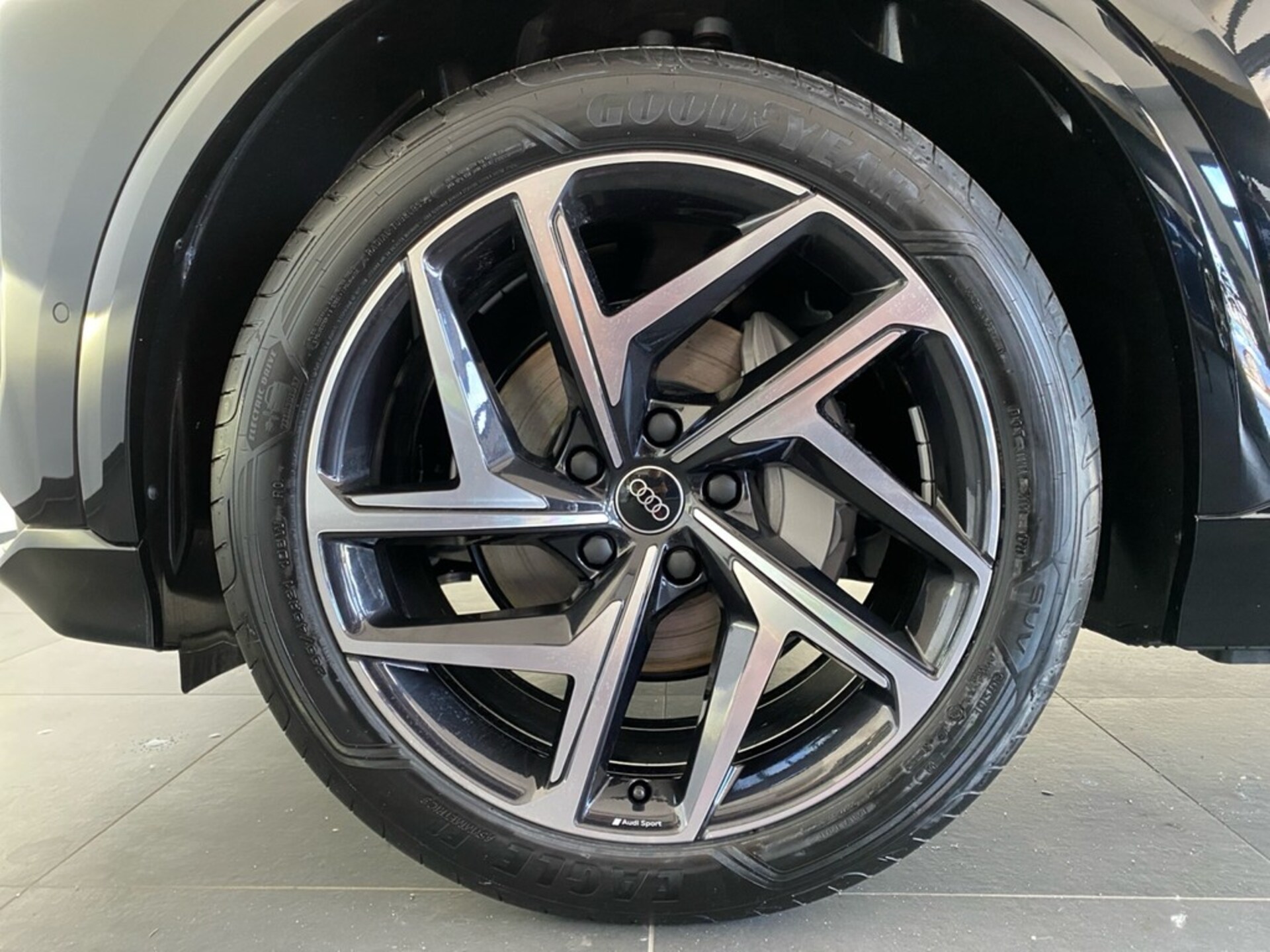 Audi Q6 SUV e-tron