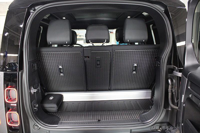 2023 Land Rover Defender X - Photo 21