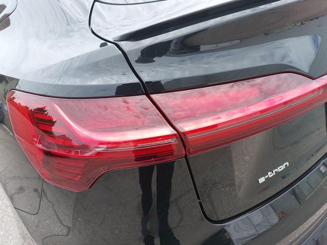 2022 Audi e-tron Sportback Prestige - Photo 38