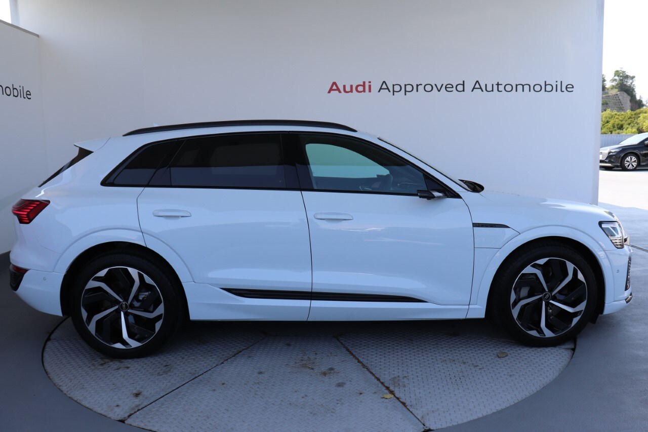 Image about Audi Q8 e-tron 55 e-tron S line