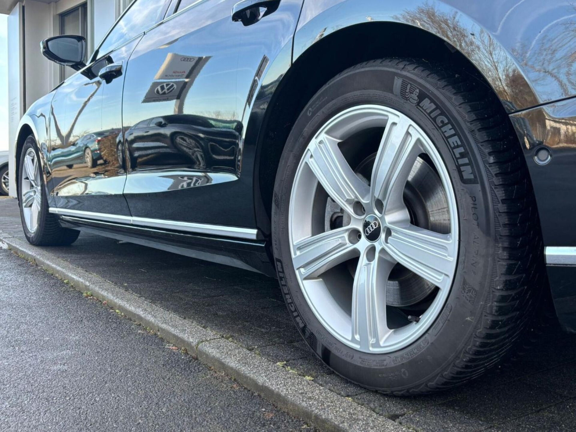 Audi A8 TFSI e