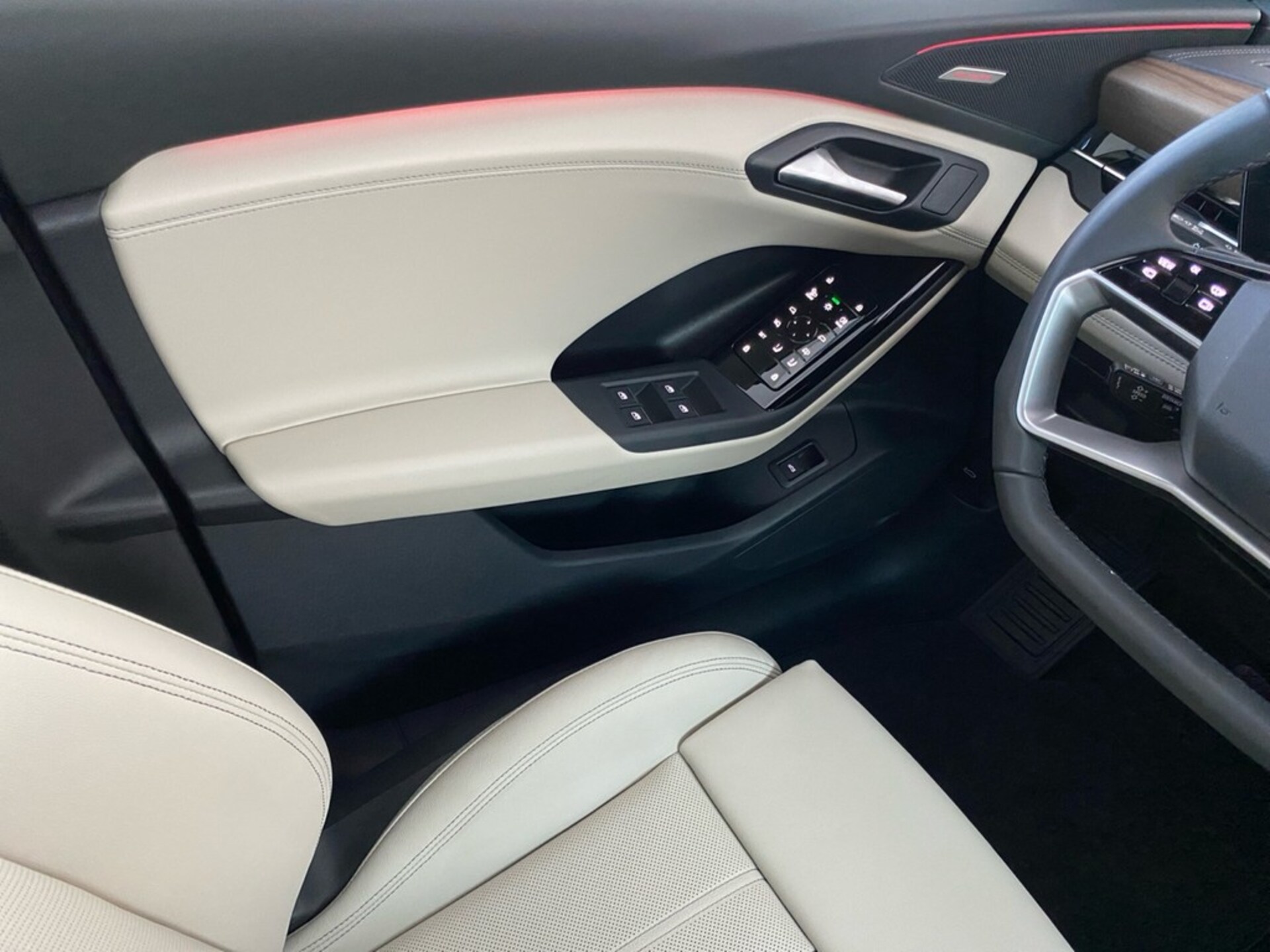 Audi Q6 SUV e-tron