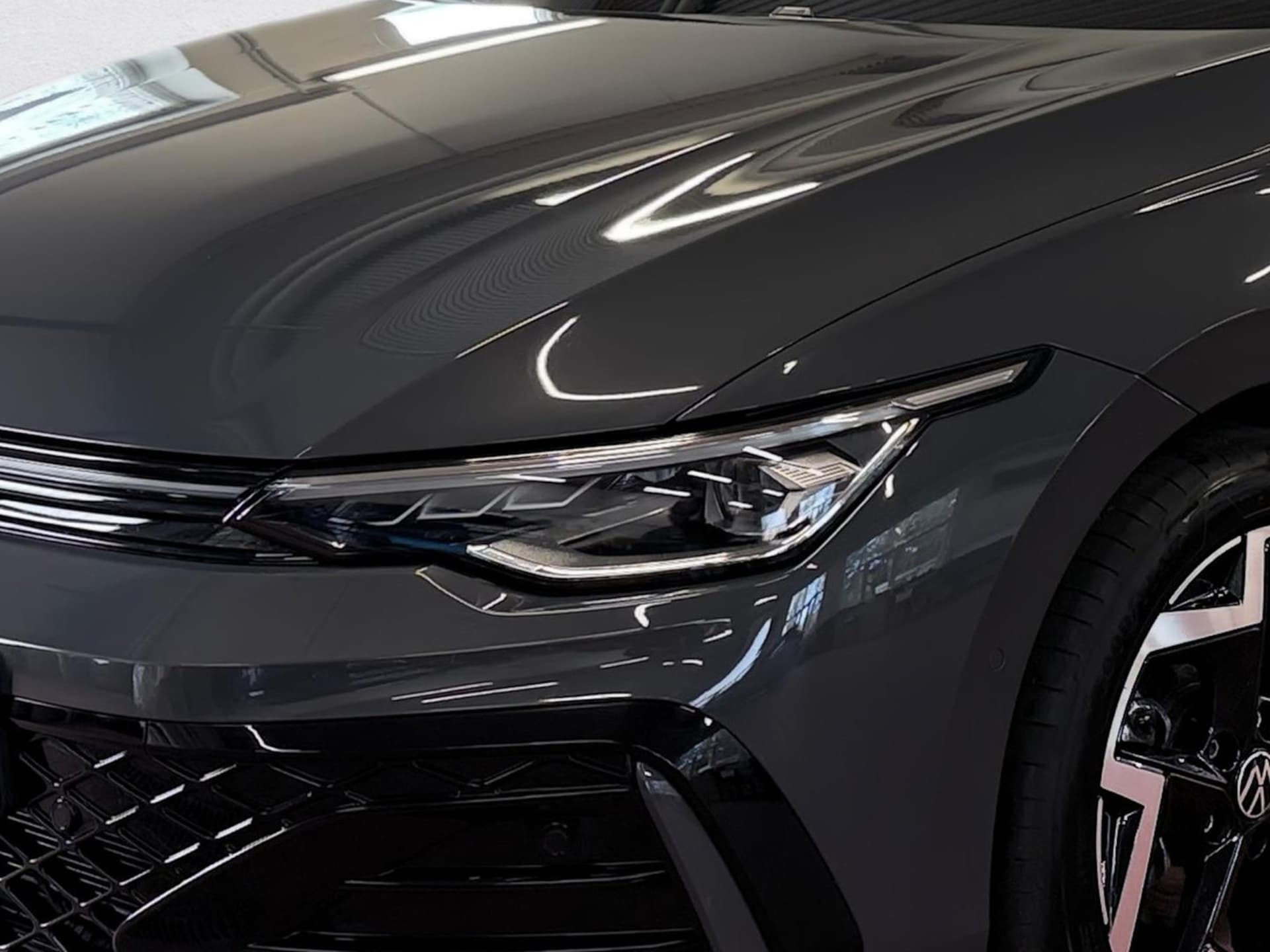 Volkswagen Golf R-Line