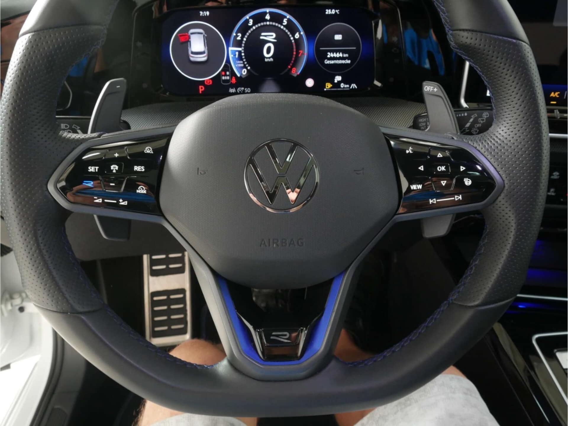 Volkswagen Golf R Black Edition