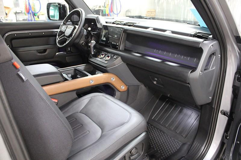 2023 Land Rover Defender X - Photo 23