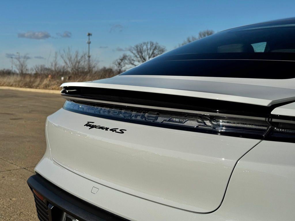 2025 Porsche Taycan S - Photo 12