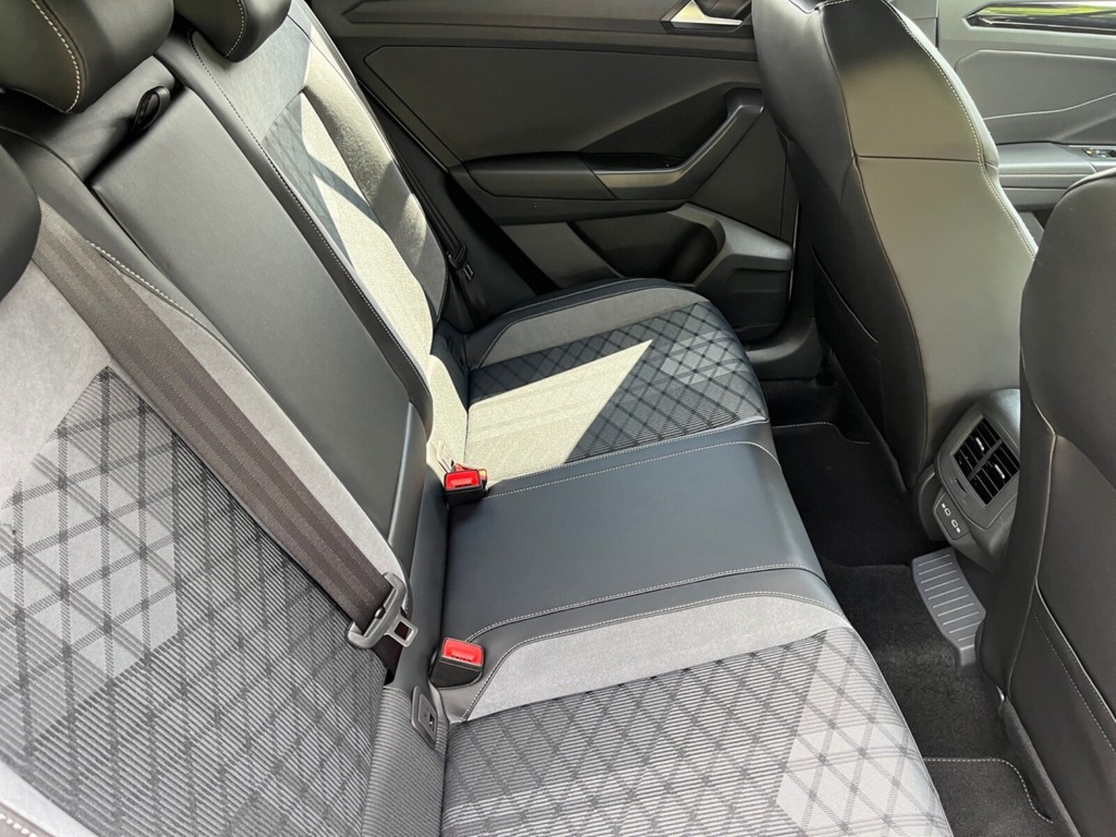 Volkswagen T-Roc – Bild 11