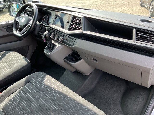 Volkswagen T6.1 Caravelle larger