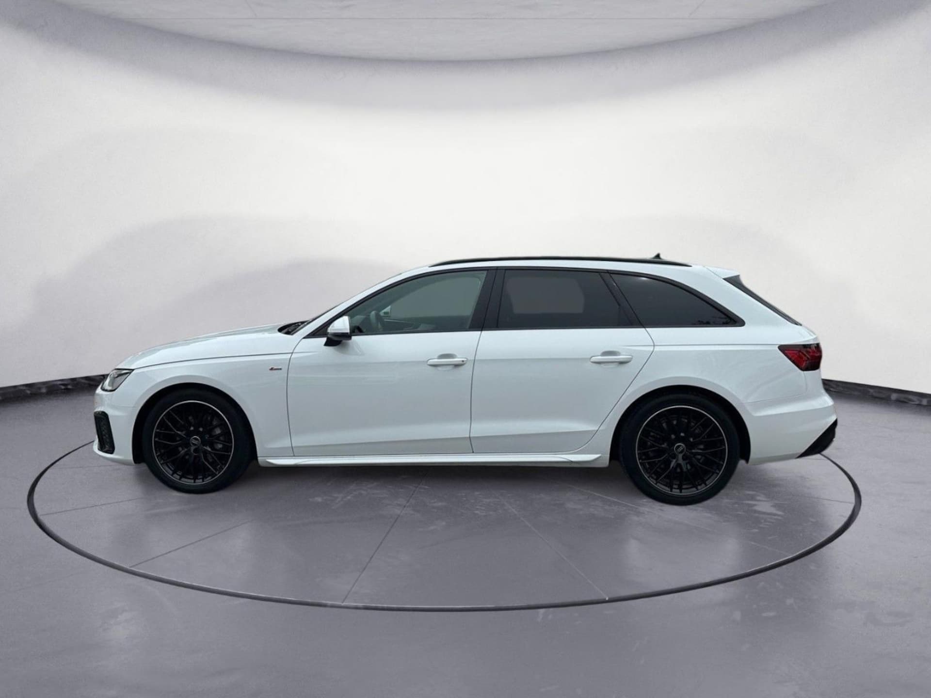Audi A4 Avant S line