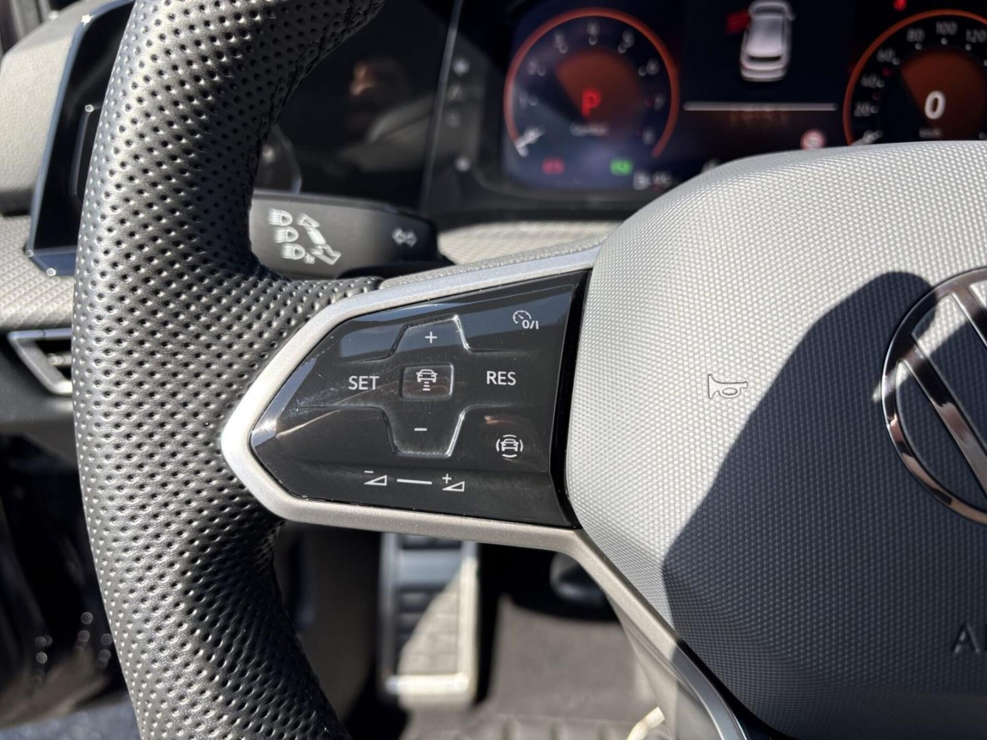 Volkswagen Golf R-Line