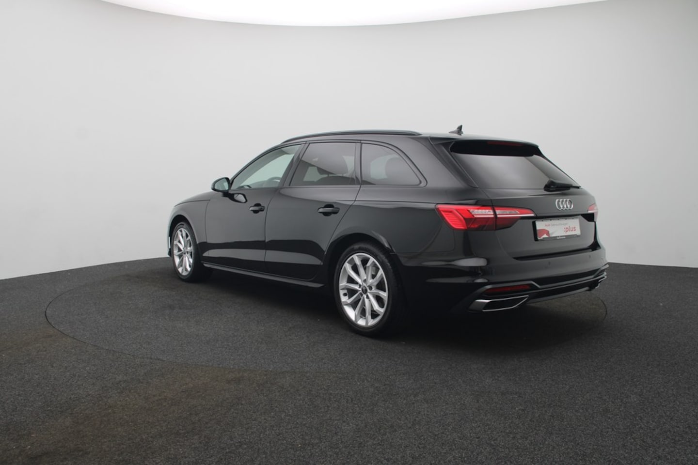 Bild über Audi A4 Avant advanced 35 TFSI S tronic - für weitere Informationen kontaktieren Sie den Audi Partner