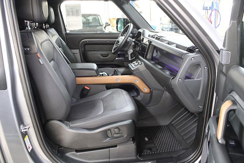 2023 Land Rover Defender X - Photo 25