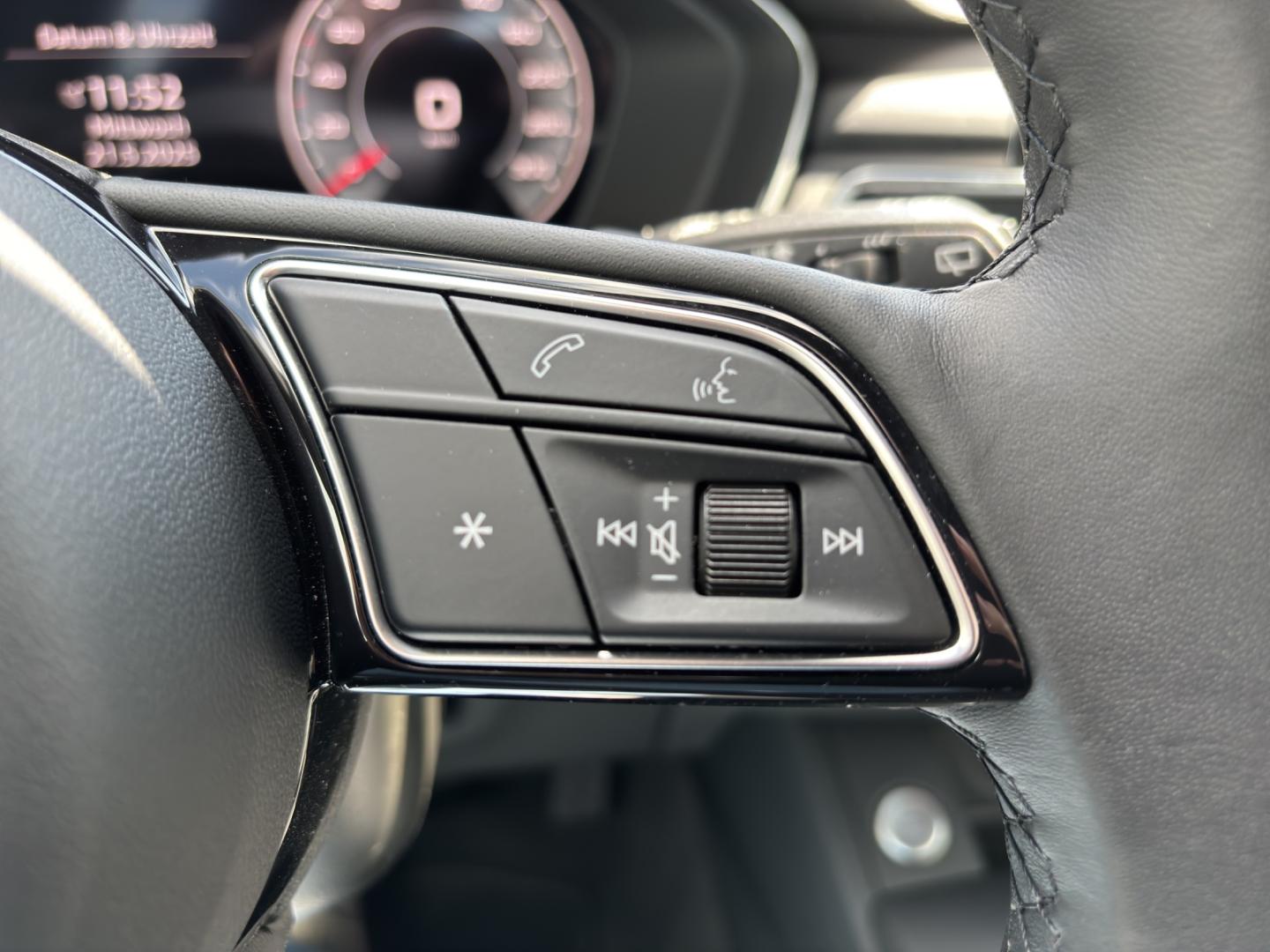 Image about Audi A4 Avant S line 35 TDI S tronic