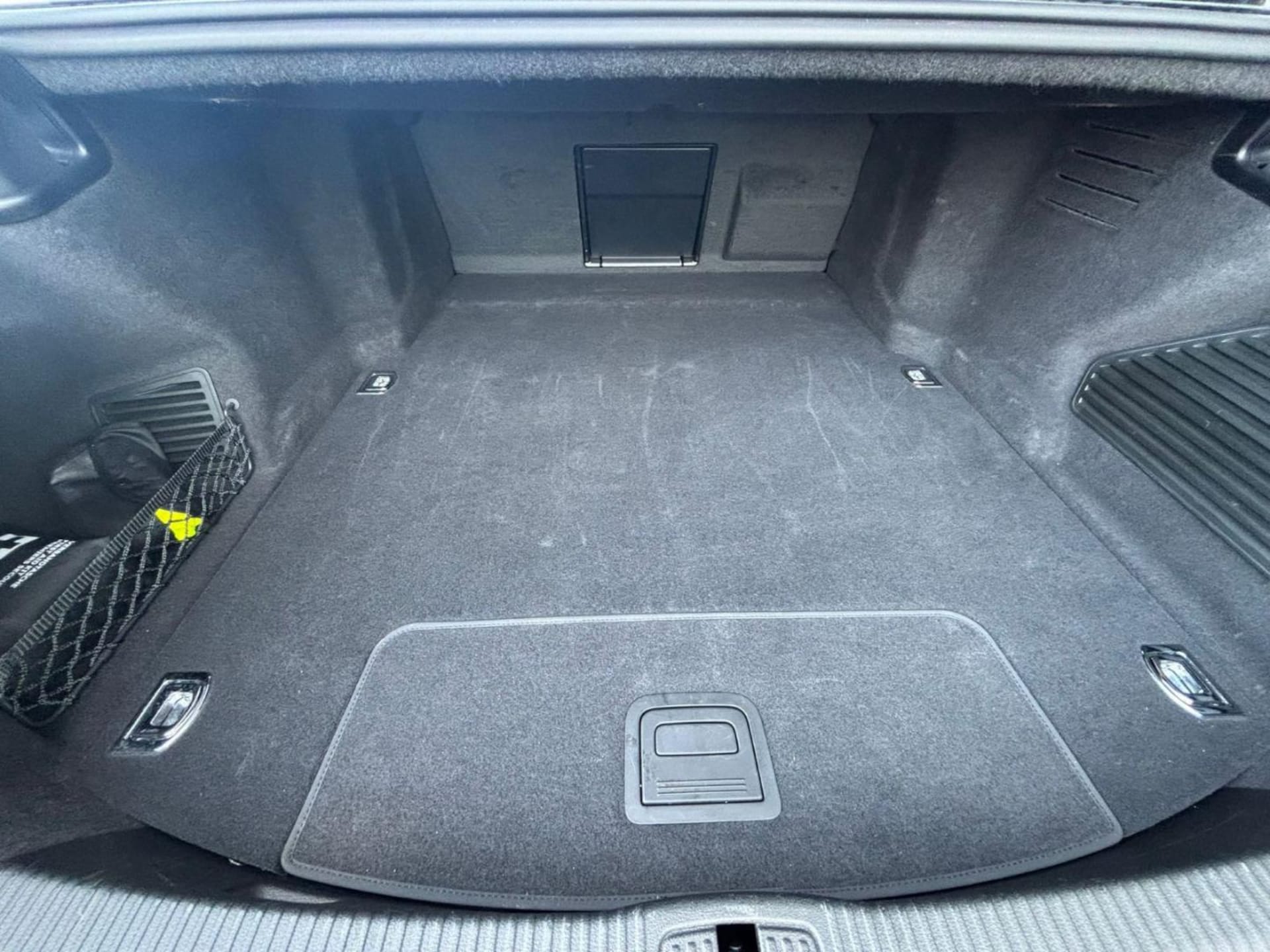 Audi A8 TFSI e