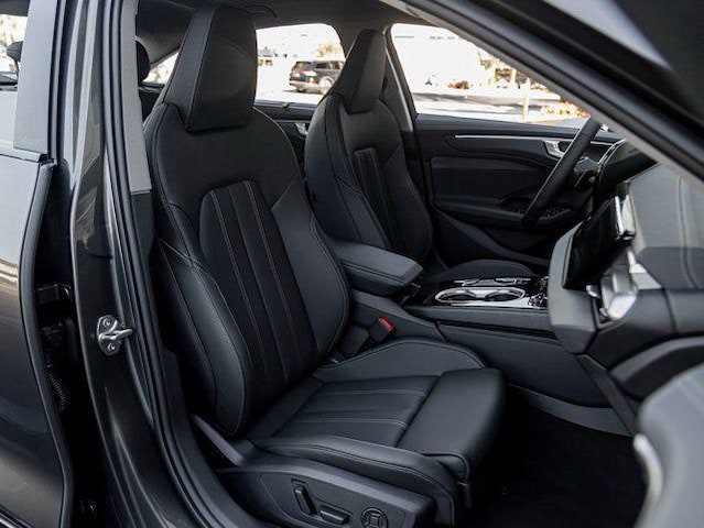 2026 Audi A6 Premium Plus - Photo 25