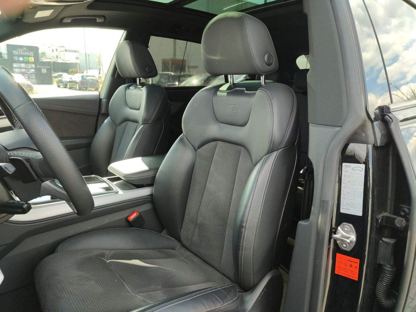 Image about Audi SQ8 TFSI quattro tiptronic