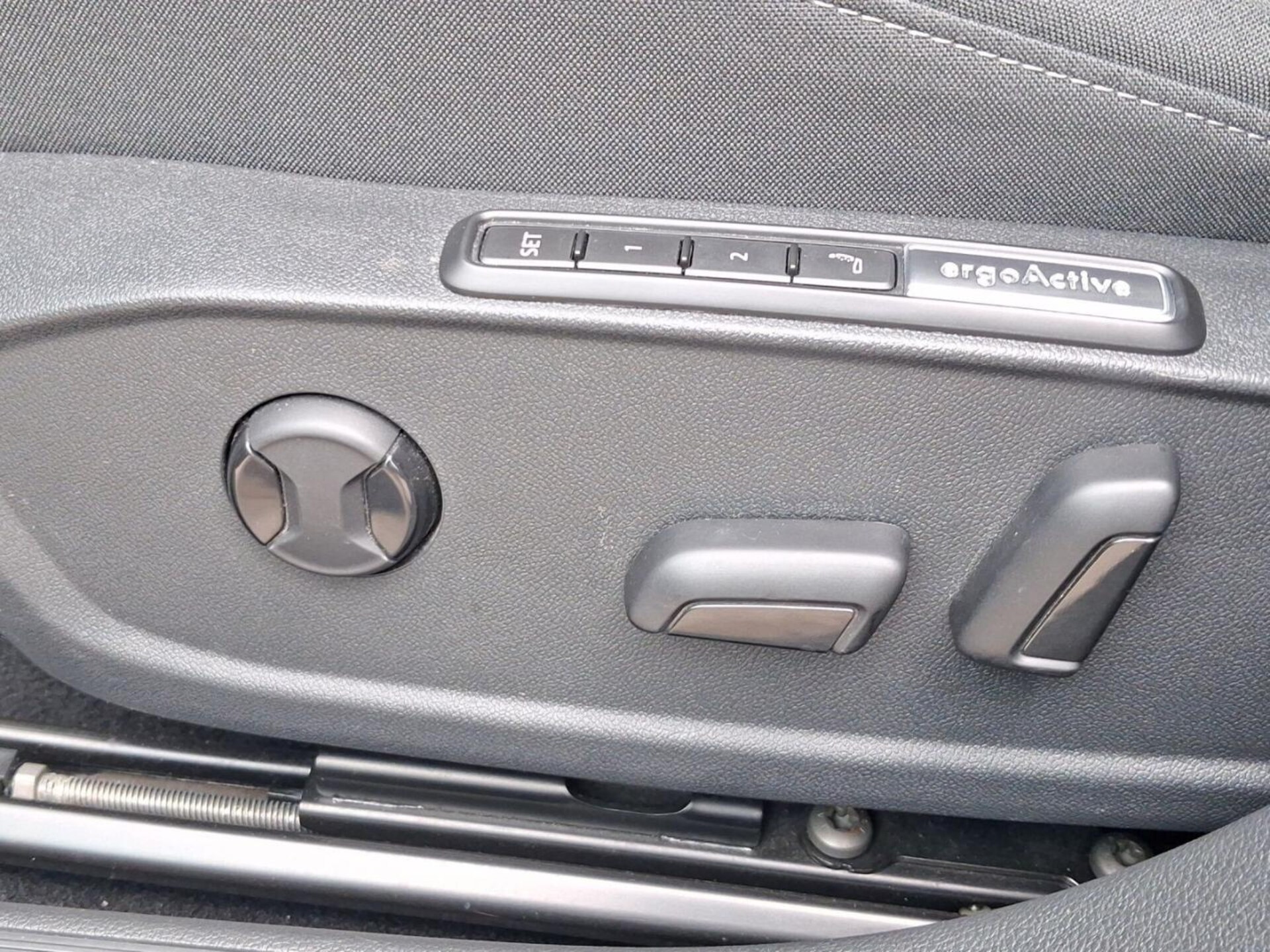 Volkswagen Golf Style