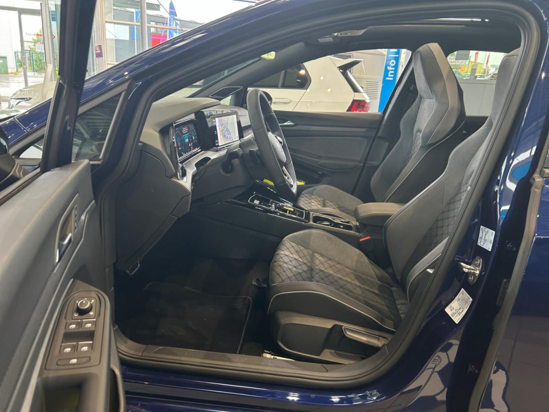 Volkswagen Golf Variant R-Line