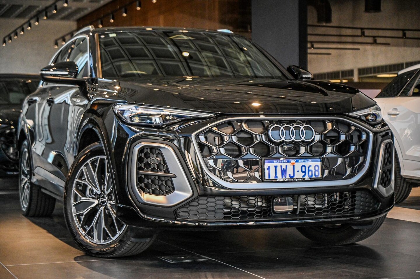 Image about Audi Q5 SUV TDI quattro 150 kW sport