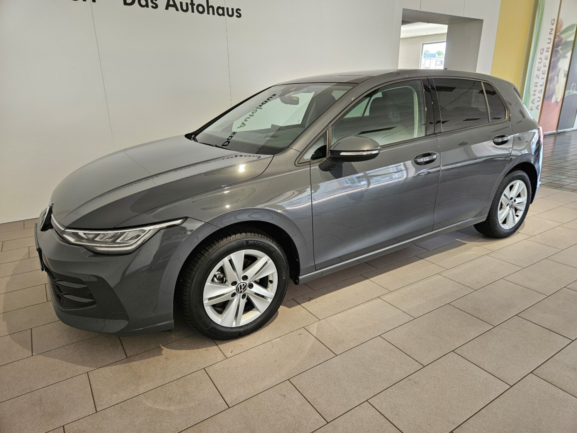 Volkswagen Golf Life