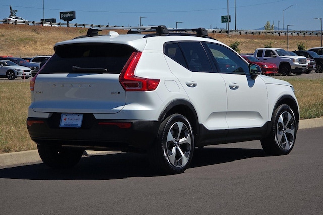 2023 Volvo XC40