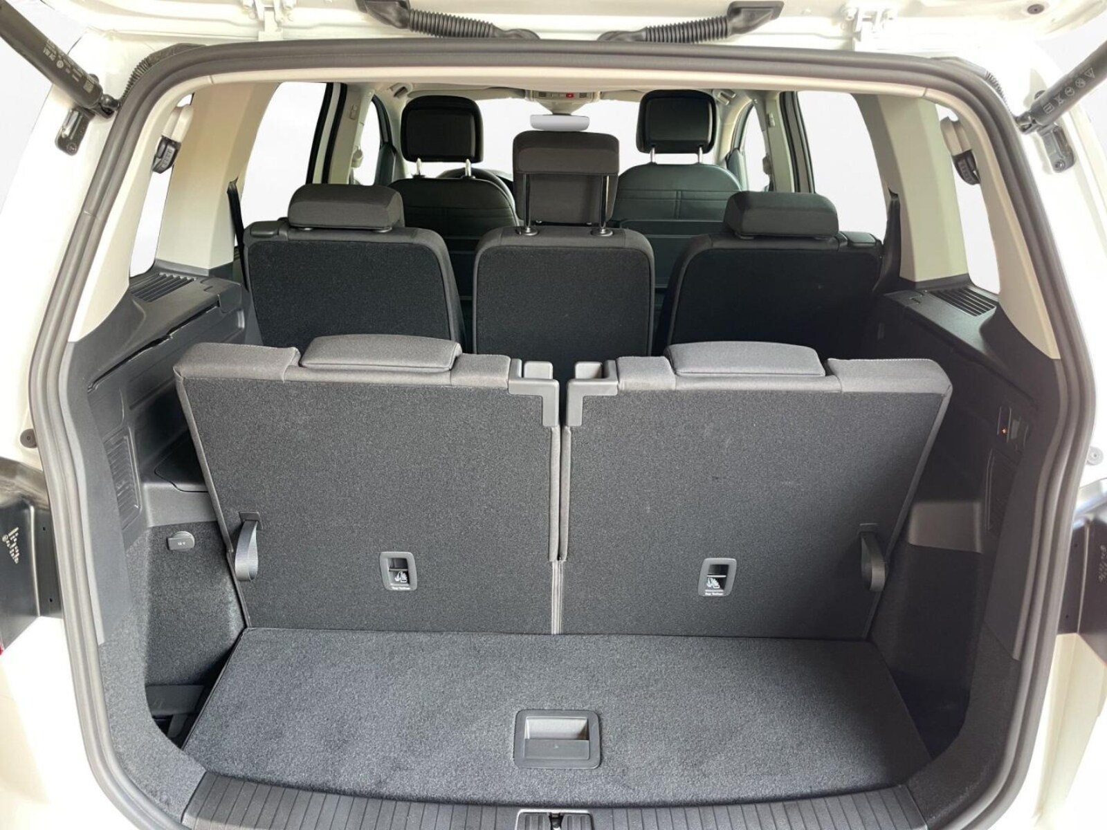Volkswagen Touran – Bild 11