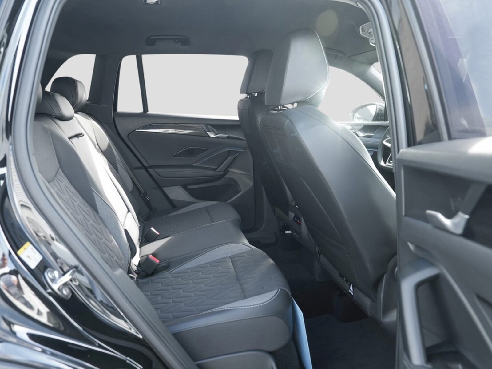 Volkswagen Tiguan – Bild 12