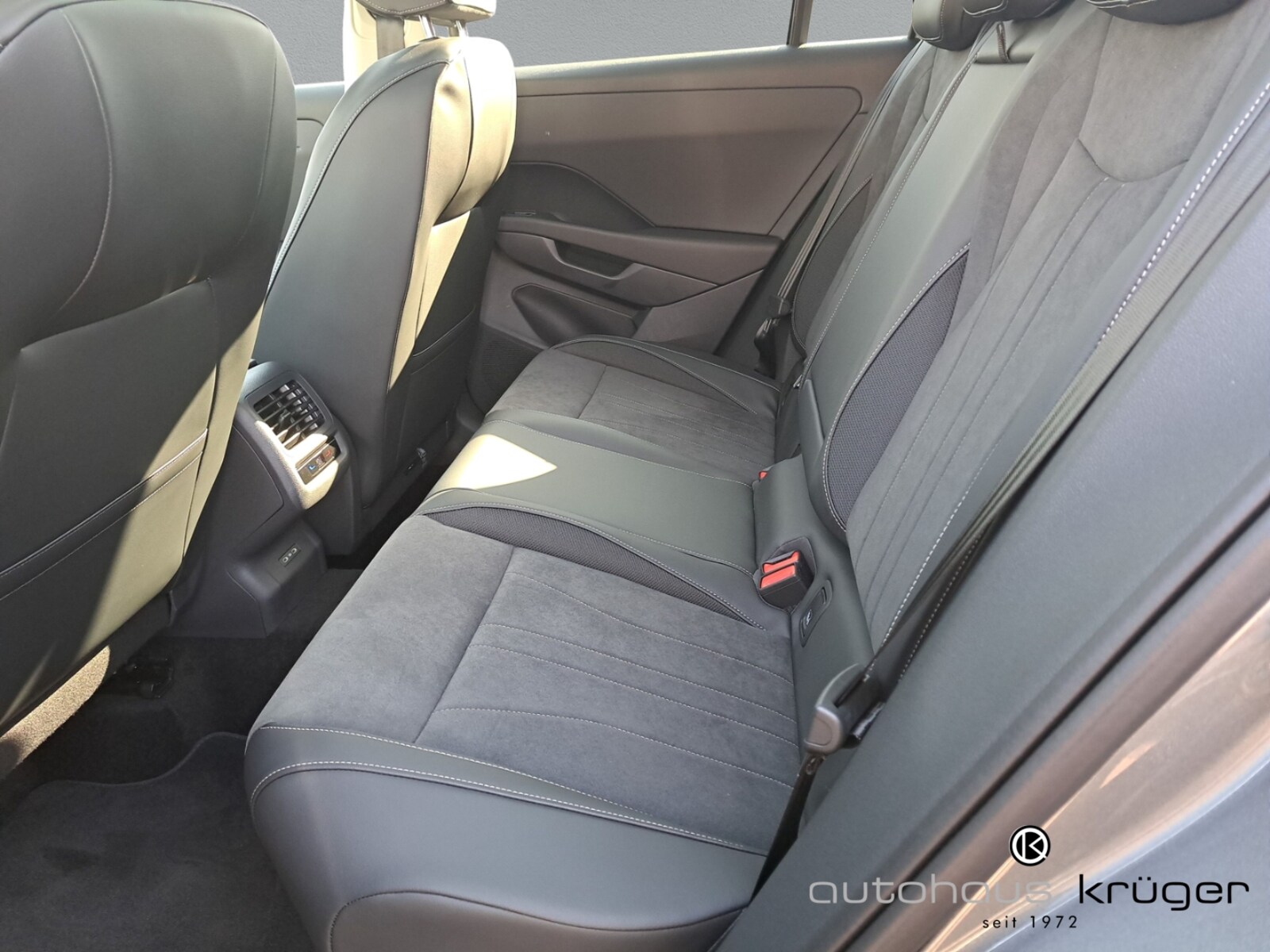 Volkswagen T-Roc – Bild 12