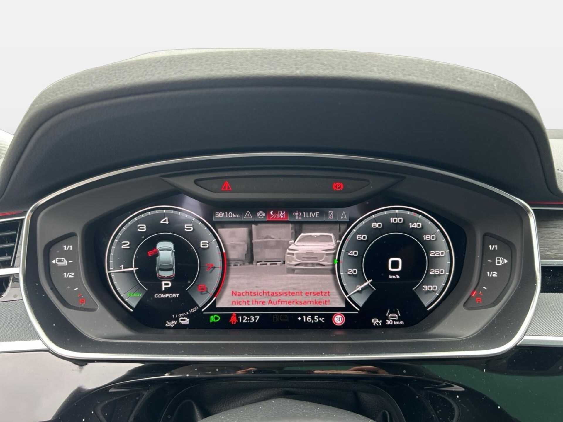 Audi A8 L TFSI e