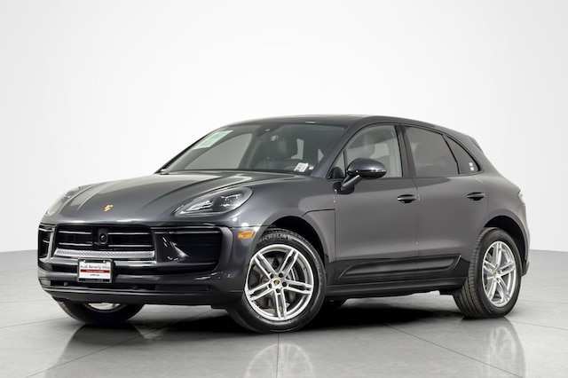 2025 Porsche Macan