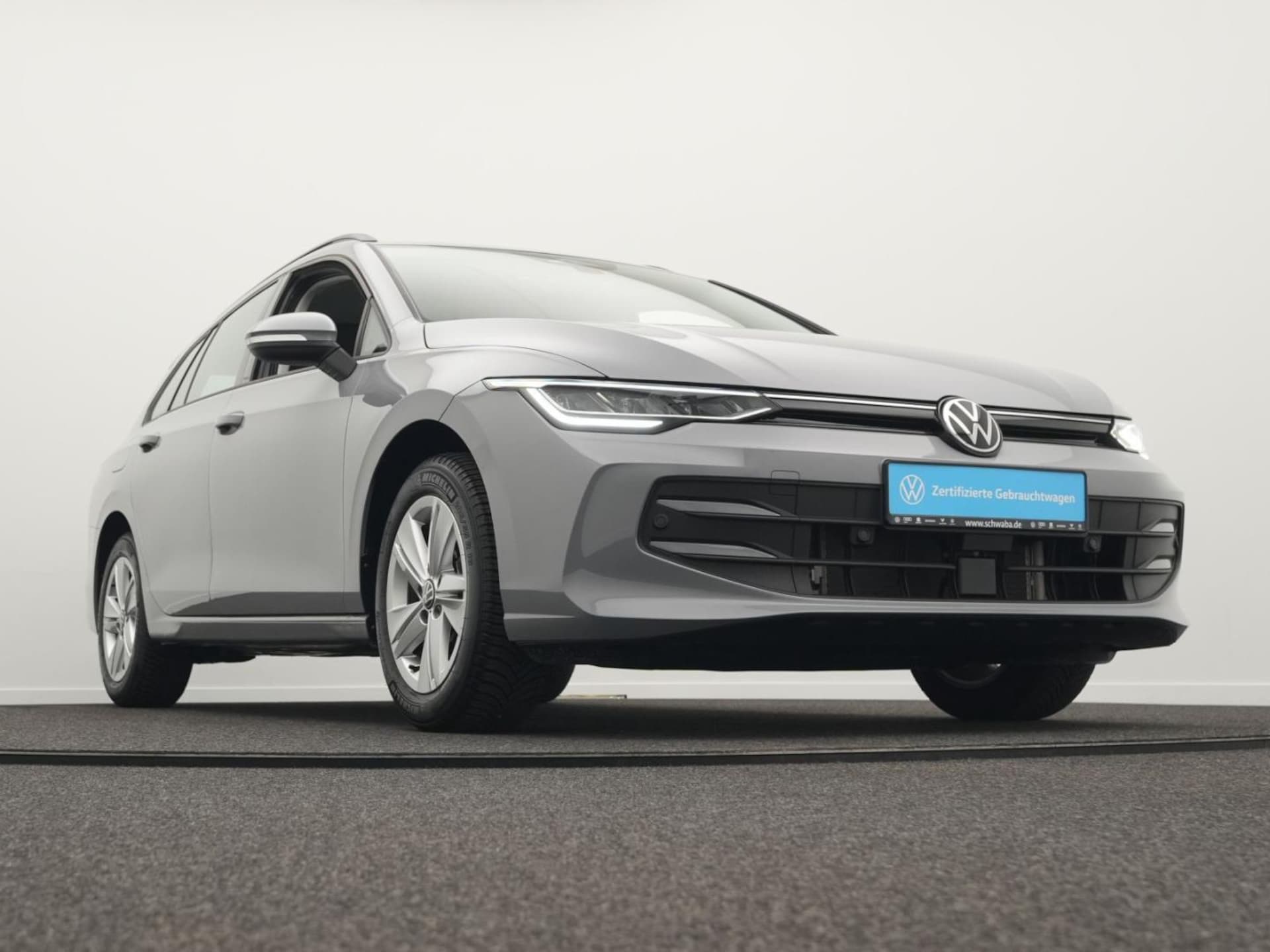 Volkswagen Golf Variant Life