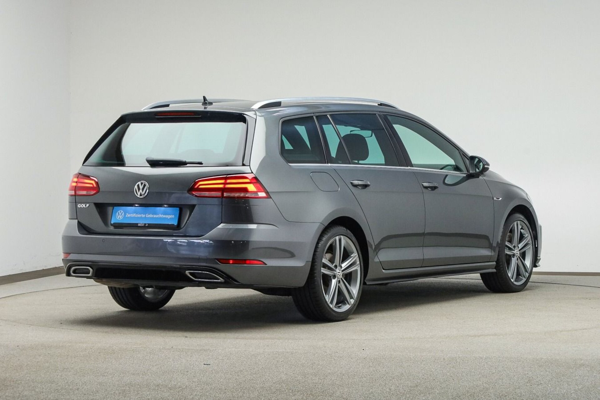 Volkswagen Golf Variant R-Line