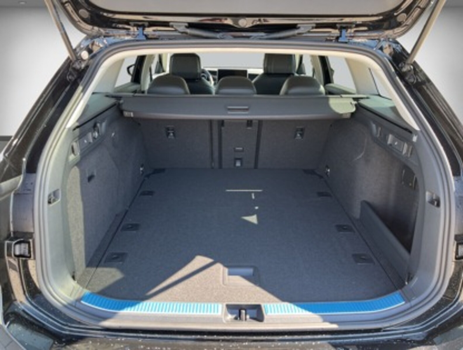 Volkswagen Passat – Bild 14