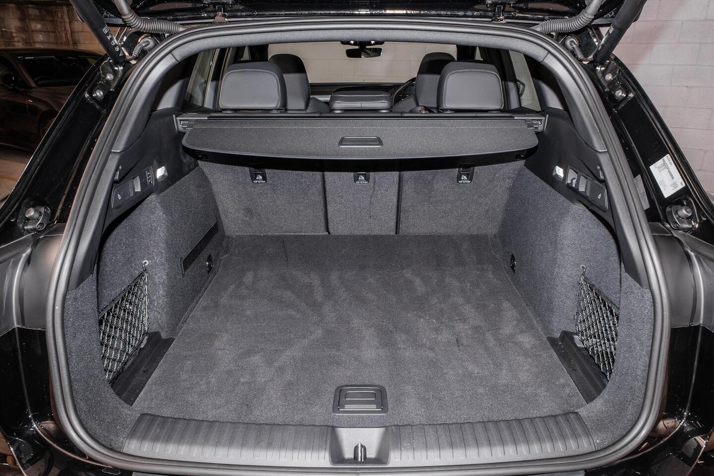 Image about Audi Q6 SUV e-tron e-tron quattro