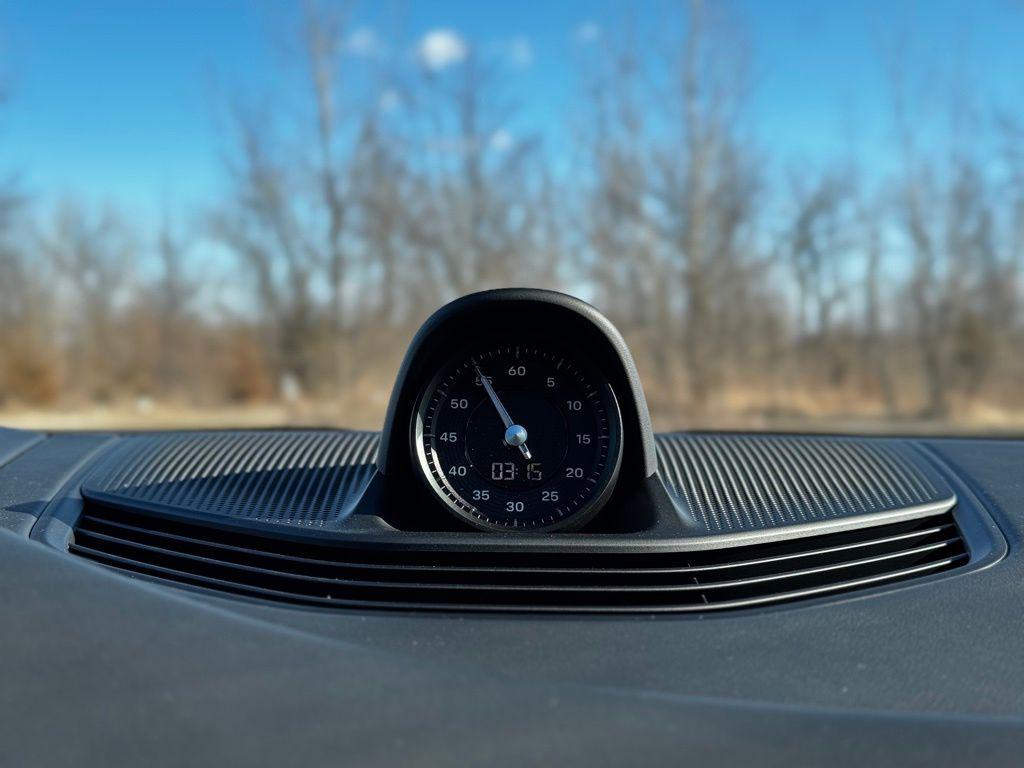 2025 Porsche Taycan S - Photo 22