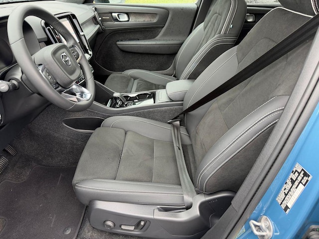 2023 Volvo C40 Recharge Pure Electric