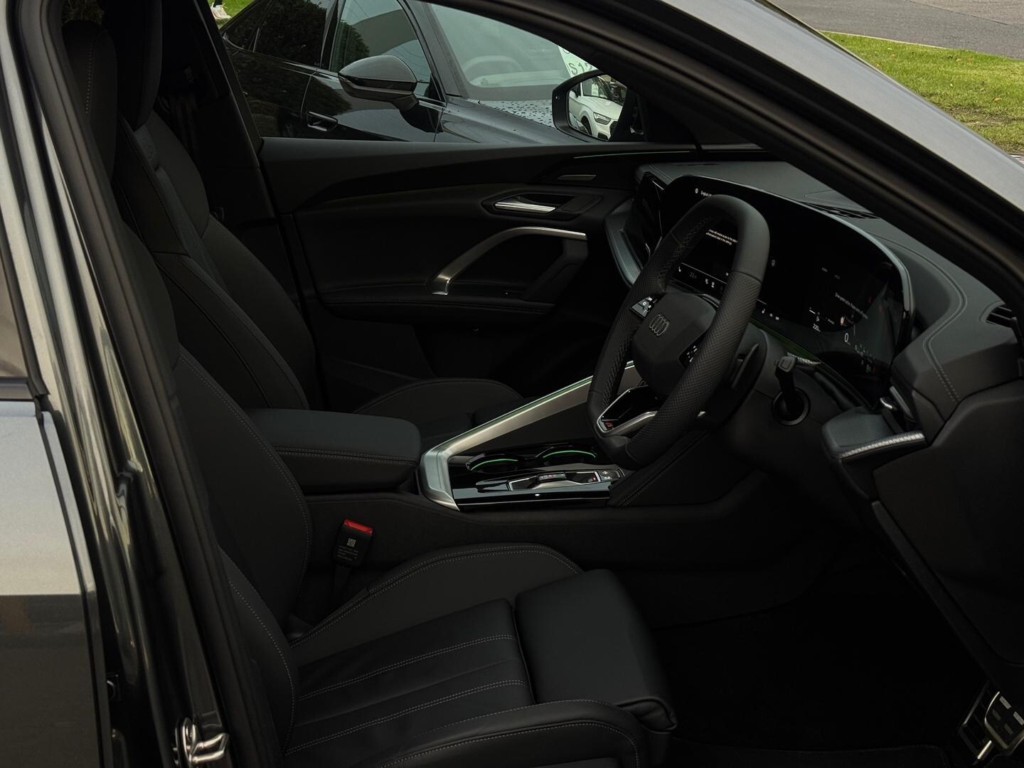 Image about Audi Q5 SUV TFSI quattro 200 kW sport