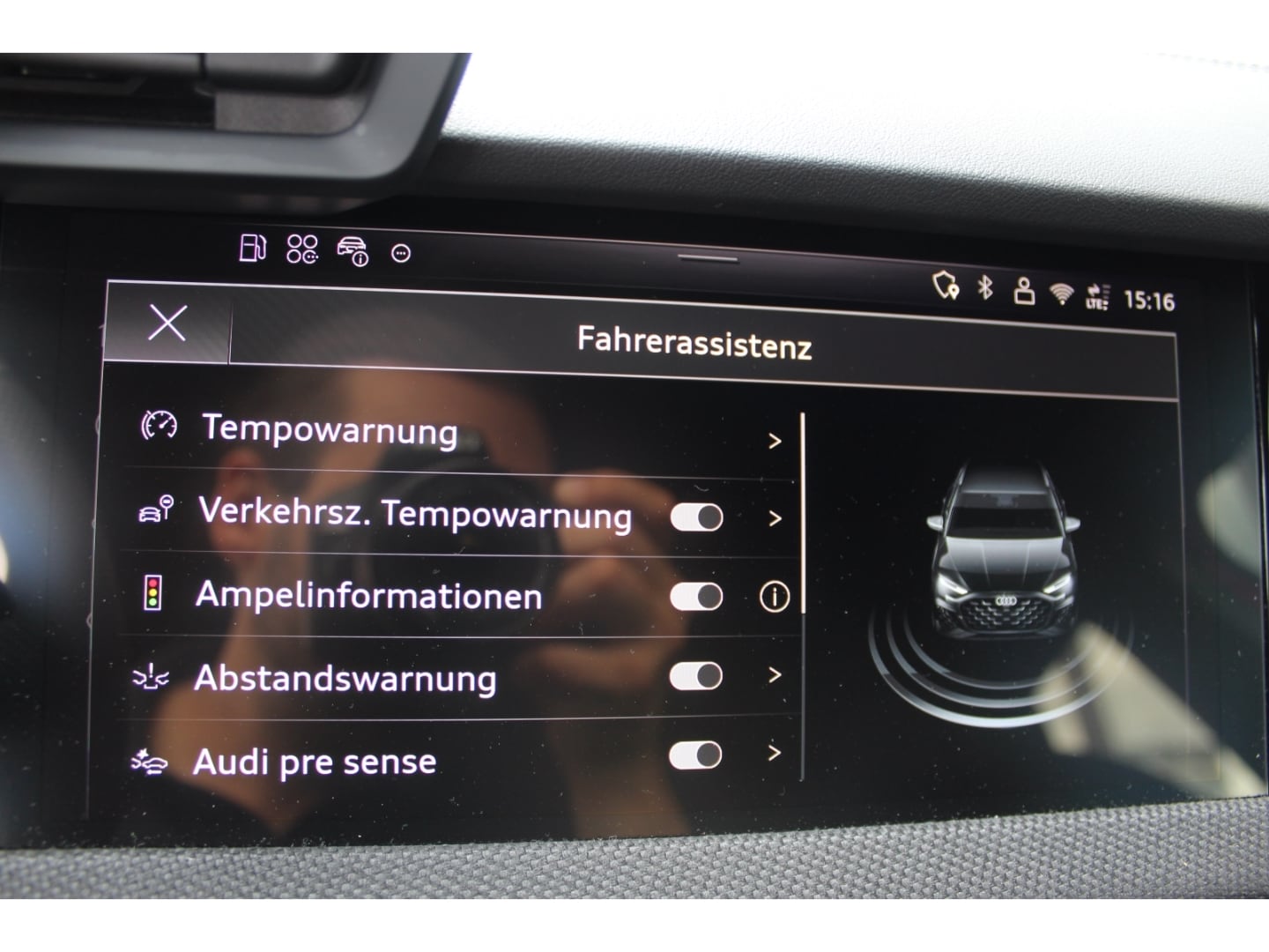 Bild über Audi S3 Sportback TFSI quattro S tronic - für weitere Informationen kontaktieren Sie den Audi Partner