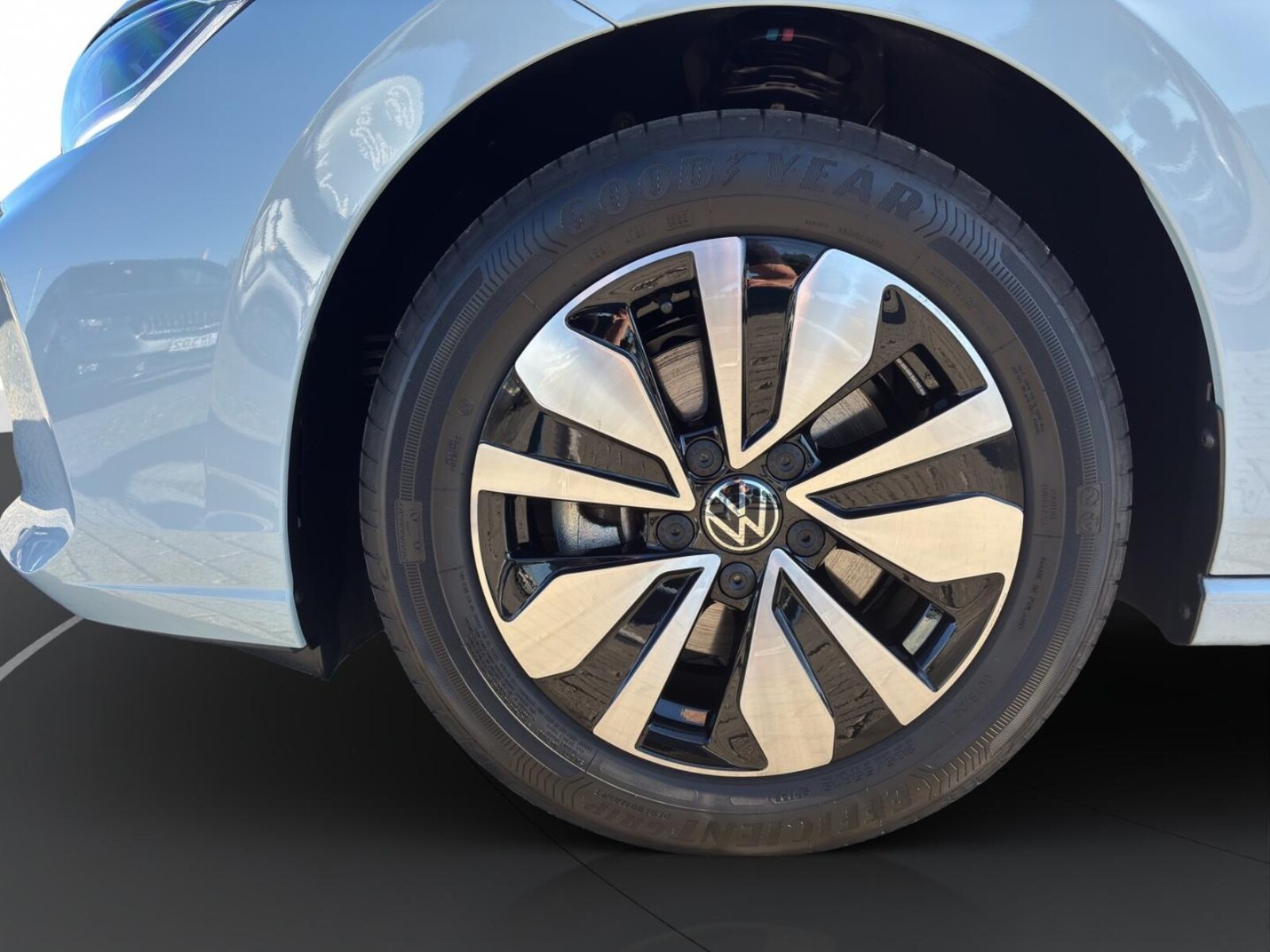 Volkswagen Golf Variant – Bild 7