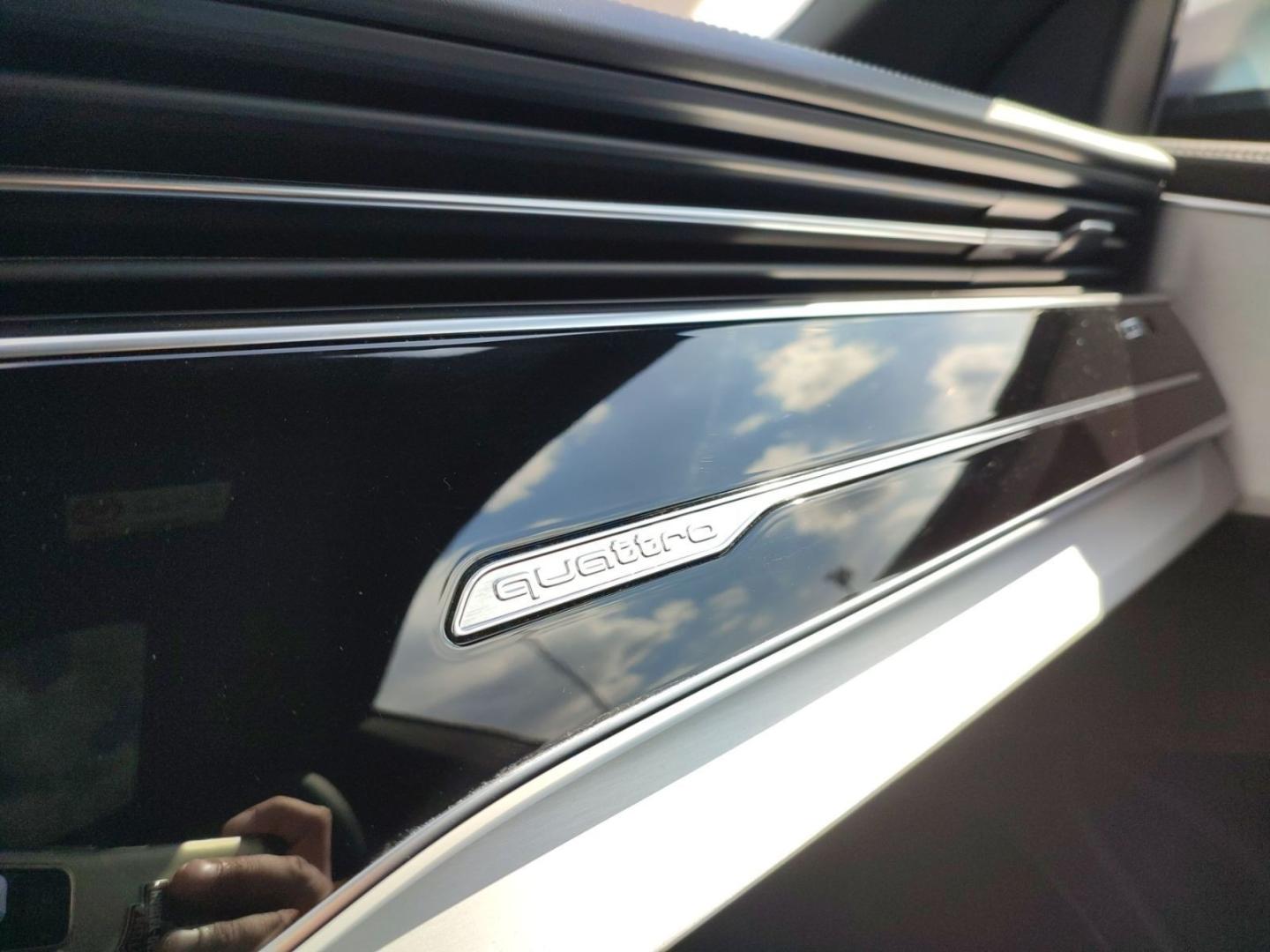 Image about Audi SQ8 TFSI quattro tiptronic