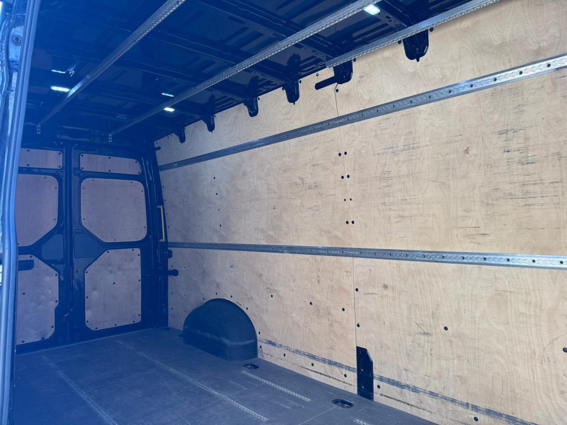 Volkswagen Crafter Kasten langer Radstand