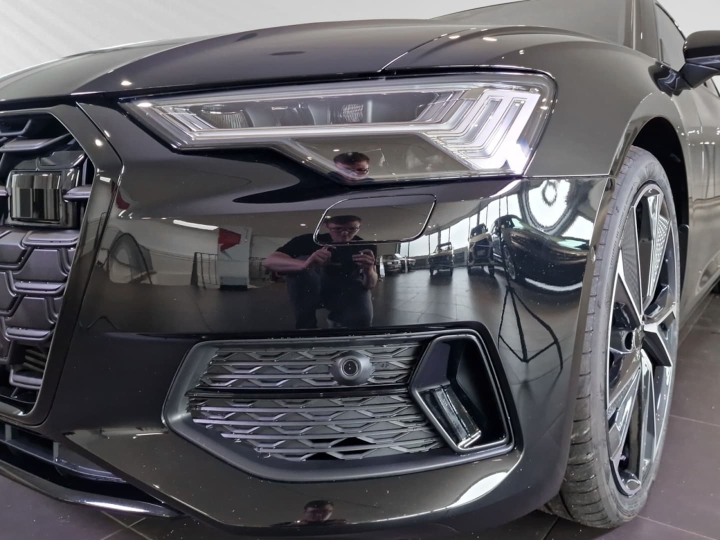 Bild über Audi A6 Avant TFSI e advanced 50 TFSI e quattro S tronic - für weitere Informationen kontaktieren Sie den Audi Partner
