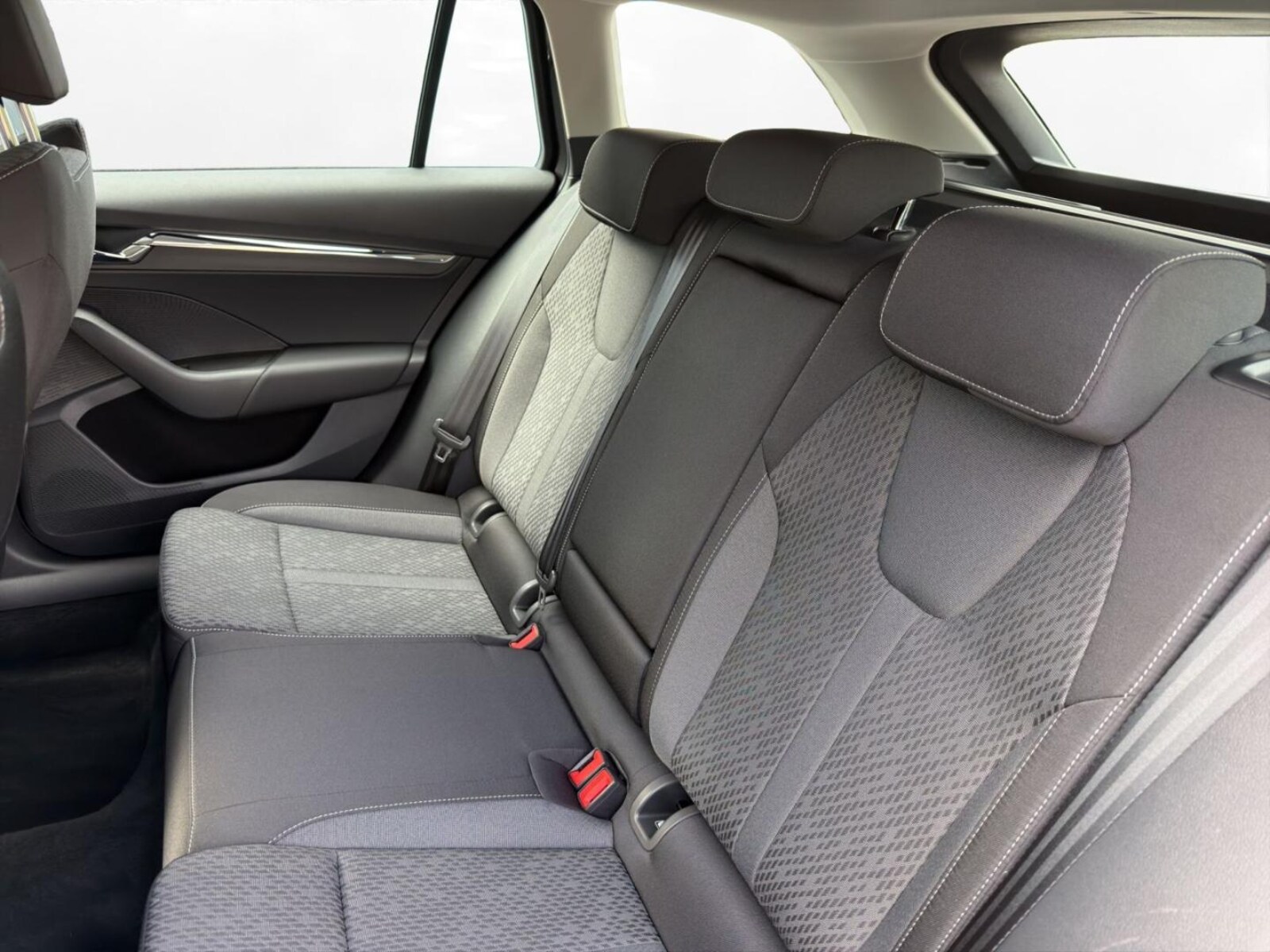 Škoda Octavia Combi – Bild 11