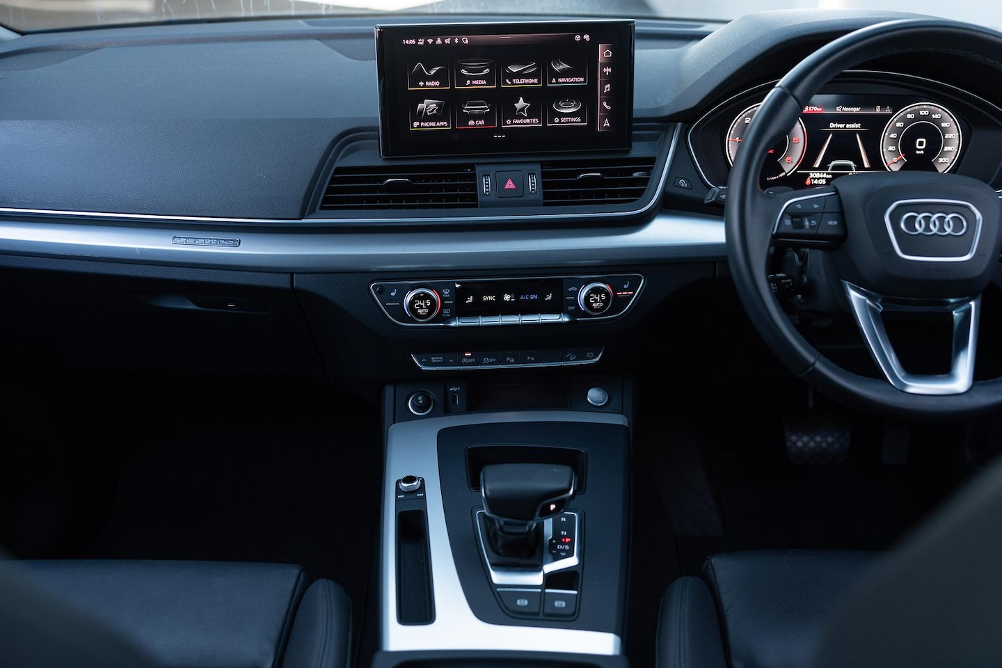 Image about Audi Q5 Sport 40 TDI quattro S tronic