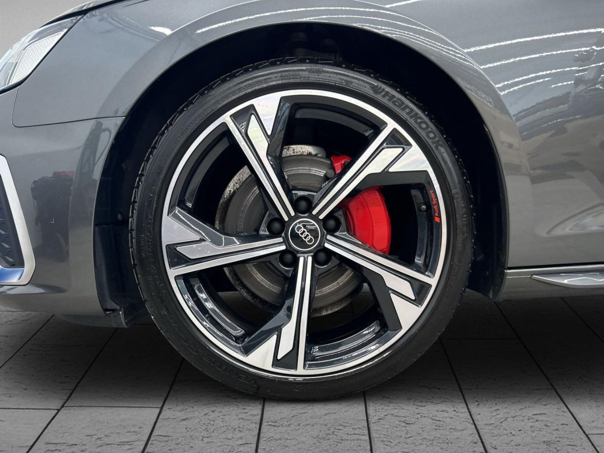 Audi A4 Avant S line