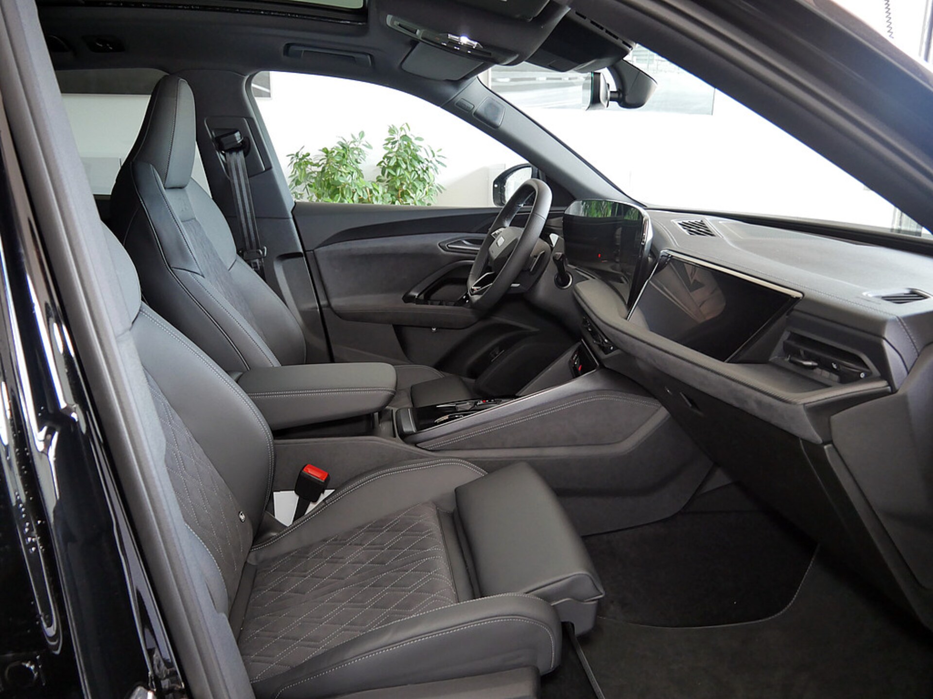 Audi Q5 SUV e-hybrid edition one